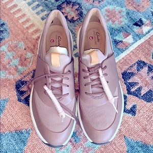 Clarks Sneakers NWT - Un Rio Lace in Blush